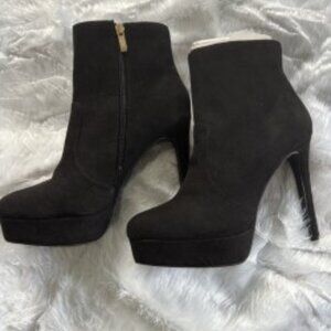 Women’s Black Platform Heeled Ankle Booties – Size 9.5 (Brand New)